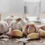 ich aß zwei wochen lang täglich knoblauch und entdeckte dabei meine unverträglichkeit. erfahre meine erfahrungen, symptome und tipps zum umgang mit knoblauchunverträglichkeit.